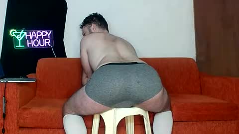 Greekboy28 online show from April 8, 8:36 am