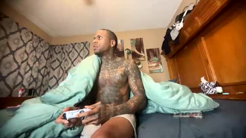 sexy tatted king bbc online show from June 1, 7:26 pm