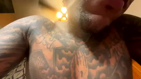 Snapshot of daddyjanimal chatting on July 14, 4:28 am sexy tatted king bbc online show from July 14, 4:28 am