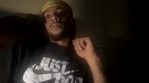 Snapshot of daddylongyk chatting on November 17, 4:29 am daddylongyk online show from November 17, 4:29 am