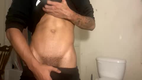 Snapshot of daddylongyk chatting on November 17, 10:04 pm daddylongyk online show from November 17, 10:04 pm