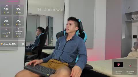 Snapshot of daddyrich4u chatting on December 19, 1:34 am daddyrich4u online show from December 19, 1:34 am