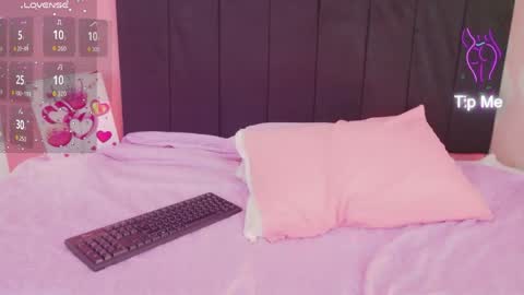 Anny  online show from April 6, 7:15 pm