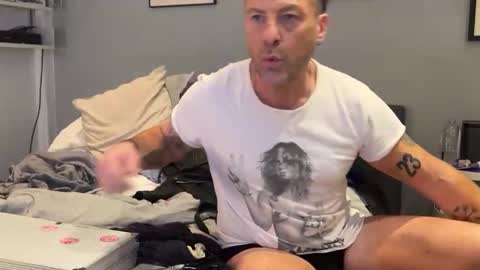 daddyswede23 online show from April 10, 9:30 pm