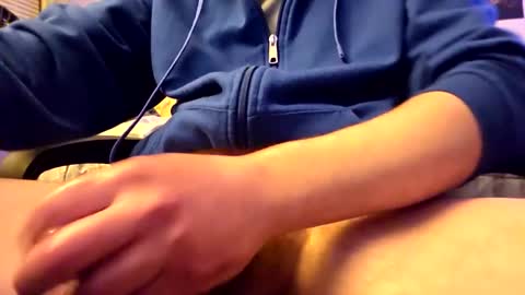 Snapshot of daddyyankeeny chatting on February 6, 2:33 am daddyyankeeny online show from February 6, 2:33 am