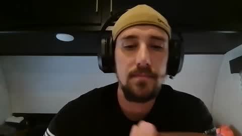 Snapshot of dadgoeswild chatting on December 24, 5:13 pm DadGoesWild online show from December 24, 5:13 pm