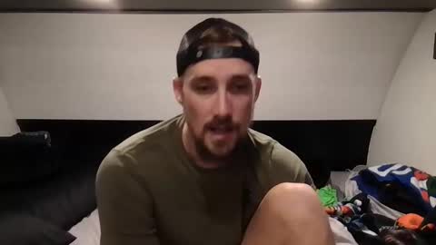 Snapshot of dadgoeswild chatting on December 26, 7:45 am DadGoesWild online show from December 26, 7:45 am