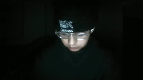 Snapshot of dadmaster99990647344 chatting on May 16, 7:27 am dadmaster99990647344 online show from May 16, 7:27 am