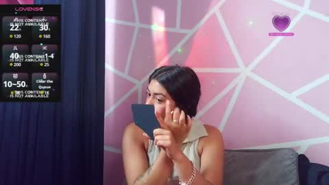 dafna and kris online show from March 29, 10:10 pm