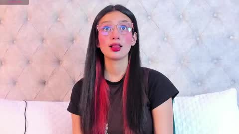 Snapshot of dafne_bss chatting on June 3, 7:11 am dafne_bss online show from June 3, 7:11 am