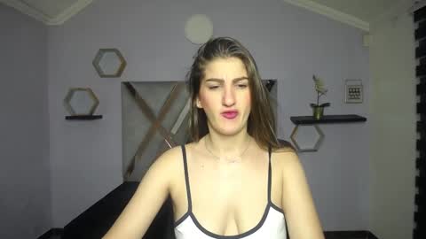 Snapshot of dafne_castro6478 chatting on September 28, 10:31 am Dafne Castro online show from September 28, 10:31 am