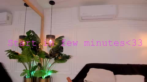 dafne_hillss online show from January 14, 12:44 pm