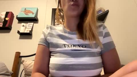 Dafne  27 Cory-24  online show from January 28, 11:39 pm