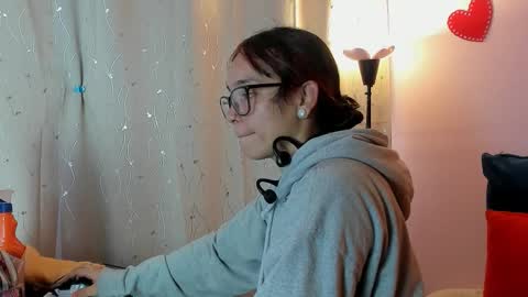 dafnemel online show from February 23, 12:24 pm