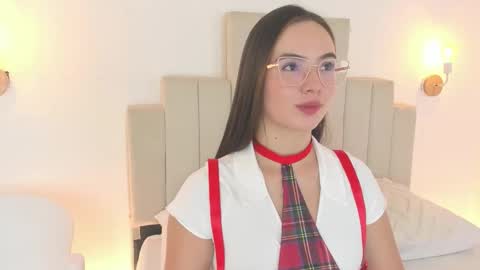 Dafne  online show from October 27, 12:09 pm