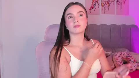 Dafne  online show from November 25, 1:55 pm