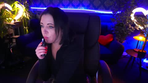 Dafni Mon online show from February 4, 1:48 pm