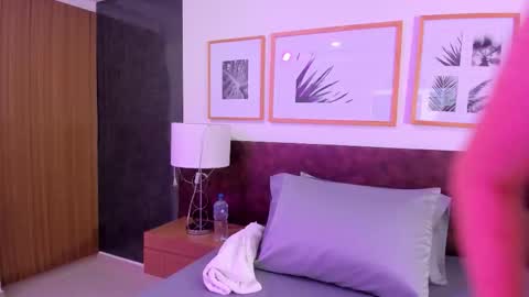 Snapshot of dahian_boobs chatting on December 4, 11:52 am Dahian online show from December 4, 11:52 am