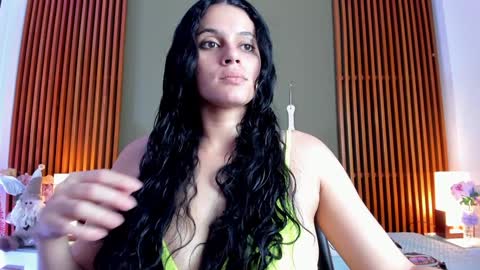  Dahiana  online show from December 17, 8:32 pm