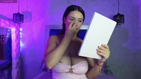 Snapshot of dahiana_williamss chatting on October 5, 11:41 am Dahiana online show from October 5, 11:41 am