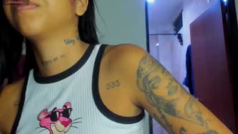 Snapshot of dahiangomezz chatting on November 13, 8:35 am online show from November 13, 8:35 am