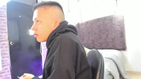 Snapshot of dahiatsu_coral chatting on March 12, 12:15 pm dahiatsu_coral online show from March 12, 12:15 pm