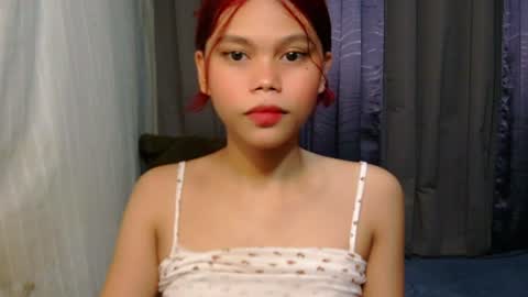 yourgirlydahlia online show from July 18, 7:45 am