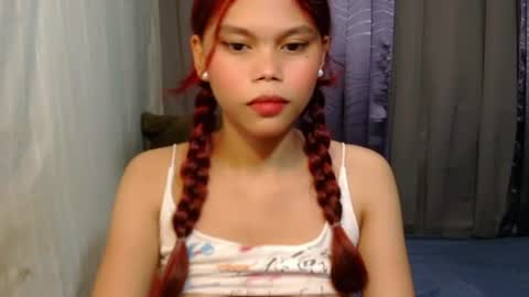 yourgirlydahlia online show from July 29, 7:06 am