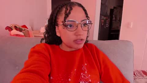 Snapshot of dahliabrowniee chatting on December 10, 12:39 am Dahli online show from December 10, 12:39 am