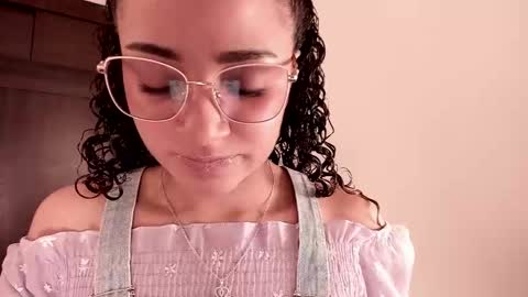 Snapshot of dahliabrowniee chatting on September 16, 8:43 pm Dahli online show from September 16, 8:43 pm