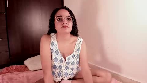 Snapshot of dahliabrowniee chatting on September 20, 8:32 pm Dahli online show from September 20, 8:32 pm