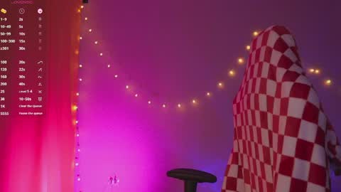 Snapshot of daien_halpert chatting on April 23, 9:17 pm Cute DianaOnline mostly at 8pm-0000 am UK TimeTuesday and Wednesday off online show from April 23, 9:17 pm