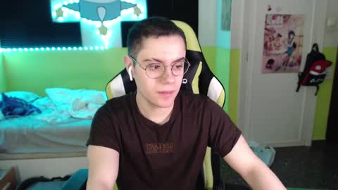 Snapshot of daigoro03 chatting on February 10, 12:52 am daigoro03 online show from February 10, 12:52 am