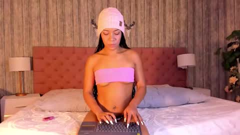 Daimond Johnson online show from December 22, 9:34 pm