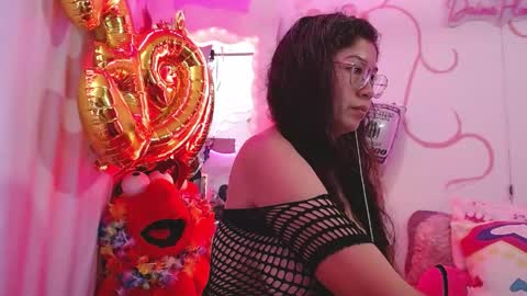 Snapshot of daina_flower chatting on May 16, 5:15 am DAINA online show from May 16, 5:15 am