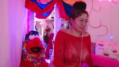 Snapshot of daina_flower chatting on July 13, 4:37 am DAINA online show from July 13, 4:37 am