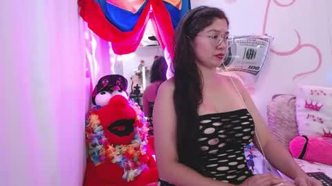 Snapshot of daina_flower chatting on July 25, 4:10 am DAINA online show from July 25, 4:10 am