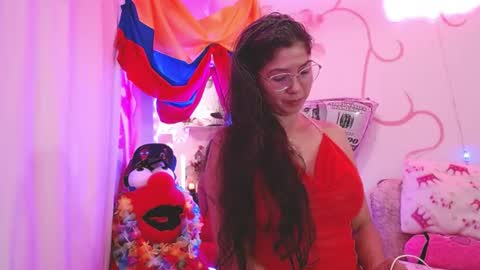 Snapshot of daina_flower chatting on July 27, 4:52 am DAINA online show from July 27, 4:52 am