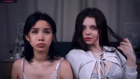 Aoi and Lily best friends online show from May 31, 8:21 am