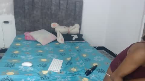 daisha_becker online show from September 24, 9:12 am