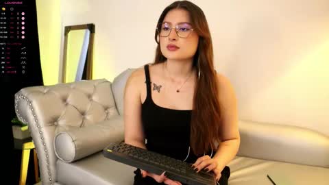 Lauren            online show from October 21, 1:56 pm