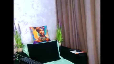 Snapshot of daisy_ashe chatting on May 6, 7:30 pm Ashe online show from May 6, 7:30 pm