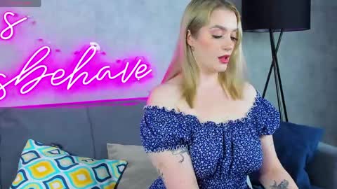 Viickie online show from April 9, 9:58 am