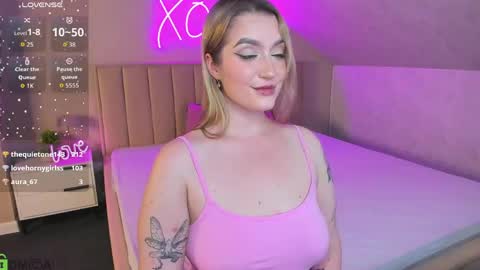Viickie online show from June 3, 2:33 pm