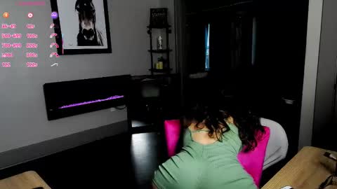 Daisy online show from February 6, 8:45 pm