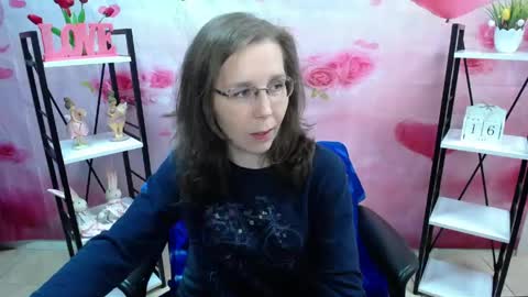 Snapshot of daisyedit chatting on May 16, 7:05 am DaisyEdit online show from May 16, 7:05 am