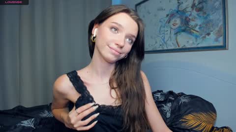 Naomi online show from December 20, 11:43 am