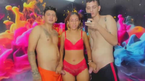 Snapshot of daisyhotgirl69 chatting on February 15, 2:58 am girl- paola online show from February 15, 2:58 am