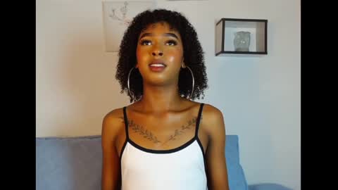 Snapshot of daisytaylor_ chatting on February 8, 9:15 pm Daisy online show from February 8, 9:15 pm