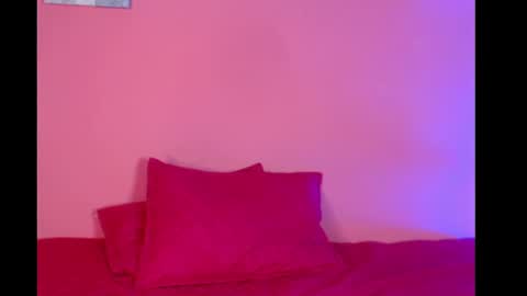 Snapshot of daisytaylor_ chatting on February 18, 2:05 am Daisy online show from February 18, 2:05 am